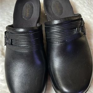Clarks Bendable Clogs. Size: 8.5. Worn twice.